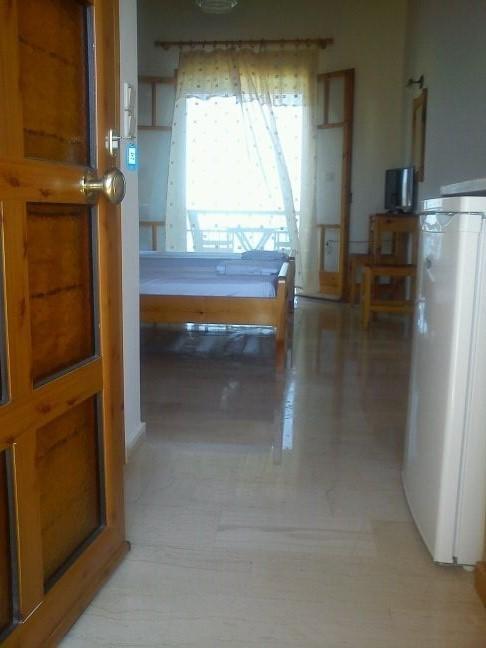 Sofos Apartments 티실리비 객실 사진